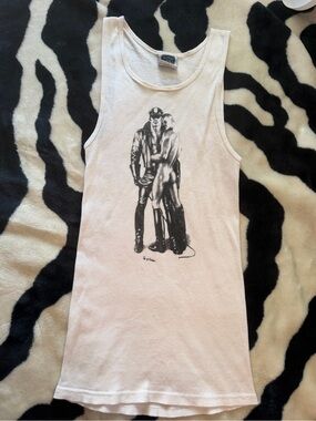 Vintage-Inspired White Graphic Tank Top - Unbranded